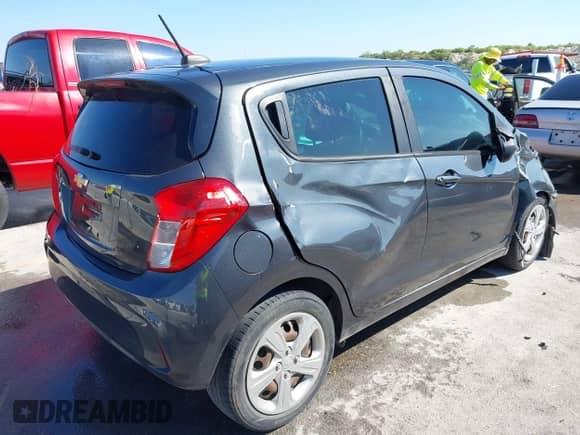 2020 Chevrolet Spark LS z VIN KL8CB6SA2LC462376, wystawiony jako IAAI lot #43175992 z przebiegiem 116 258 mil mil oraz . Historia ofert i sprzedaży dostępna na DreamBid. Obrazek 4.