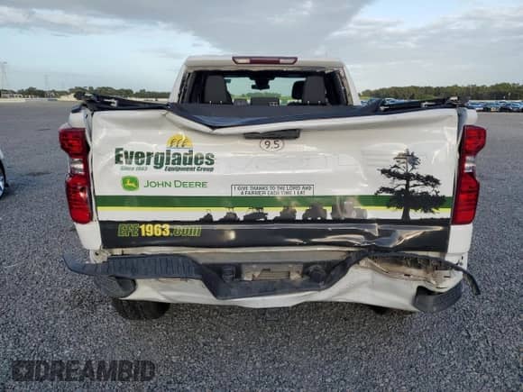 2024 Chevrolet Silverado 1500 Custom с VIN 1GCRDBEK2RZ178938, выставлен на аукционе Copart как лот 82189145 с пробегом 80 863 миль миль и Списание • Salvage title. История ставок и продаж доступна на DreamBid. Изображение 6.