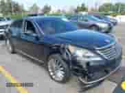 2016 Hyundai Equus Signature z VIN KMHGH4JH2GU102255, wystawiony jako IAAI lot #43273374 z przebiegiem 114 244 mil mil oraz . Historia ofert i sprzedaży dostępna na DreamBid. Obrazek 1.