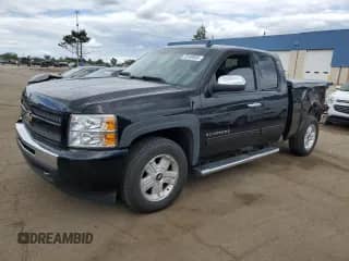2010 Chevrolet Silverado 1500 LT z VIN 1GCSKSE3XAZ162698, wystawiony jako Copart lot #70159855 z przebiegiem 265 577 mil mil oraz Szkoda całkowita • Salvage title. Historia ofert i sprzedaży dostępna na DreamBid. Obrazek 1.