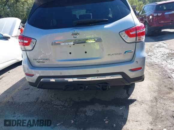 2014 Nissan Pathfinder Platinum Hybrid with VIN 5N1CR2MN5EC642025, listed as a IAAI auction lot 40488450 with 91,360 mi miles and . Bid and sale history available at DreamBid. Image 6.