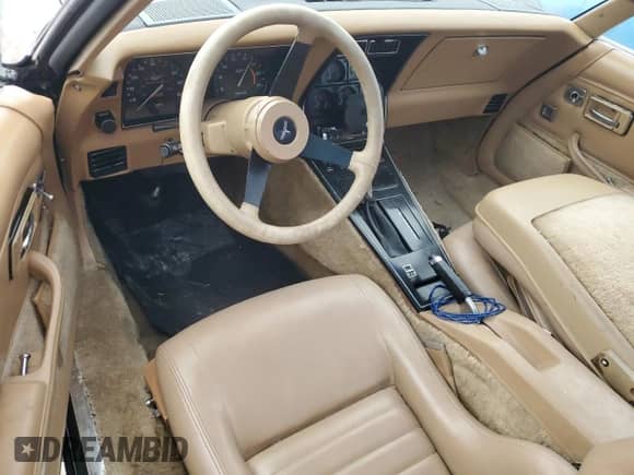 1981 Chevrolet Corvette с VIN 1G1AY8765BS415756, выставлен на аукционе Copart как лот 76858154 с пробегом 68 139 миль миль и Списание • Salvage title. История ставок и продаж доступна на DreamBid. Изображение 8.