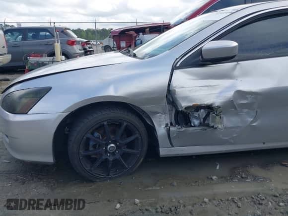 2006 Honda Accord EX-L z VIN 1HGCM82756A000025, wystawiony jako IAAI lot #41933496 z przebiegiem Nie podano mil oraz . Historia ofert i sprzedaży dostępna na DreamBid. Obrazek 6.