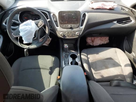 2020 Chevrolet Malibu LS z VIN 1G1ZB5ST1LF010665, wystawiony jako Copart lot #69193285 z przebiegiem 68 565 mil mil oraz Szkoda całkowita • Salvage title. Historia ofert i sprzedaży dostępna na DreamBid. Obrazek 8.