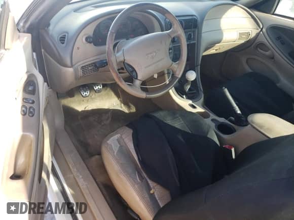 2002 Ford Mustang GT Deluxe с VIN 1FAFP42X02F156374, выставлен на аукционе Copart как лот 85923395 с пробегом 146 618 миль миль и Списание • Salvage title. История ставок и продаж доступна на DreamBid. Изображение 8.
