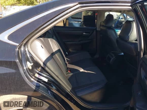 2015 Toyota Camry SE z VIN 4T1BF1FKXFU105471, wystawiony jako IAAI lot #43375351 z przebiegiem 295 099 mil mil oraz . Historia ofert i sprzedaży dostępna na DreamBid. Obrazek 8.