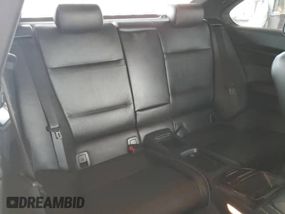 2012 BMW 3 Series 328i с VIN WBAKE5C51CJ106337, выставлен на аукционе Copart как лот 82383085 с пробегом 119 121 миль миль и Списание • Salvage title. История ставок и продаж доступна на DreamBid. Изображение 10.