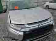 2020 Mitsubishi Outlander SE z VIN JA4AD3A31LZ039967, wystawiony jako Copart lot #82301135 z przebiegiem 109 992 mil mil oraz Szkoda całkowita • Salvage title. Historia ofert i sprzedaży dostępna na DreamBid. Obrazek 14.