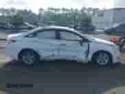 2014 Hyundai Sonata GLS z VIN 5NPEB4AC7EH826757, wystawiony jako IAAI lot #42351452 z przebiegiem 47 300 mil mil oraz . Historia ofert i sprzedaży dostępna na DreamBid. Obrazek 13.