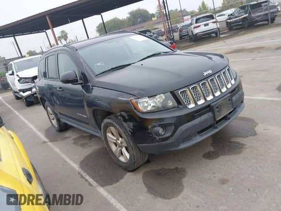 2017 Jeep Compass High Altitude z VIN 1C4NJDEB6HD106073, wystawiony jako IAAI lot #43526297 z przebiegiem 103 392 mil mil oraz . Historia ofert i sprzedaży dostępna na DreamBid. Obrazek 1.