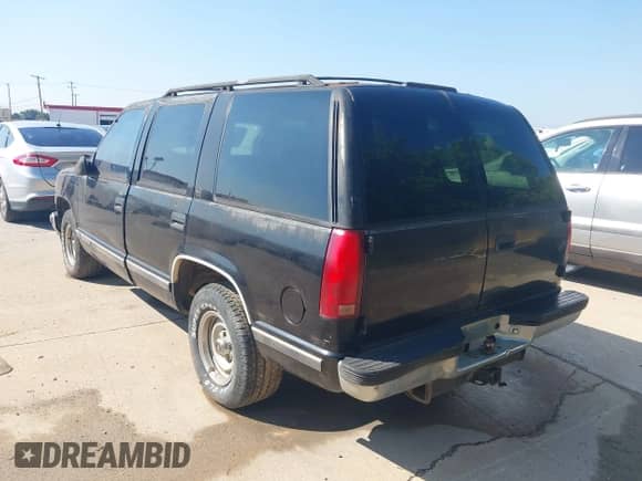 1996 Chevrolet Tahoe с VIN 1GNEK13R7TJ362980, выставлен на аукционе IAAI как лот 43126658 с пробегом 340 000 миль миль и . История ставок и продаж доступна на DreamBid. Изображение 3.