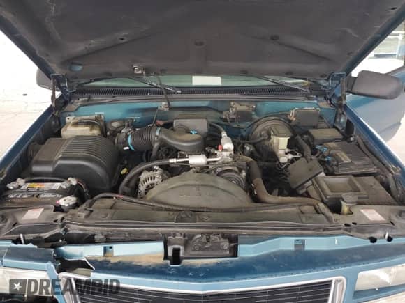 1997 GMC Sierra 1500 с VIN 1GTEK14R2VZ514577, выставлен на аукционе Copart как лот 54443015 с пробегом 214 823 миль миль и Списание • Salvage title. История ставок и продаж доступна на DreamBid. Изображение 11.