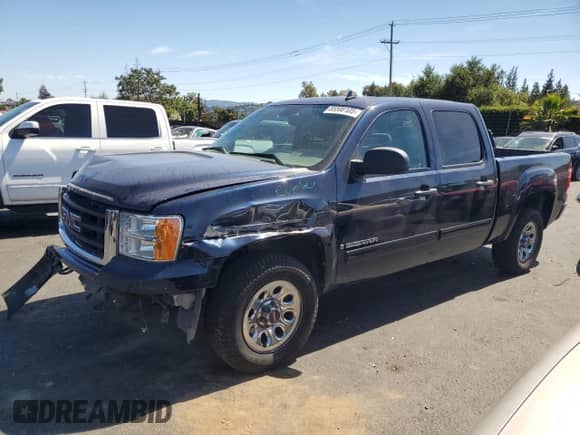 2007 GMC Sierra 1500 SLE1 z VIN 2GTEC13C971525002, wystawiony jako Copart lot #65598105 z przebiegiem 181 425 mil mil oraz Szkoda całkowita • Salvage title. Historia ofert i sprzedaży dostępna na DreamBid. Obrazek 1.