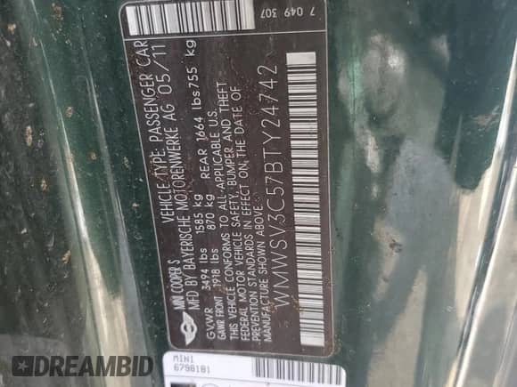 2011 MINI Hardtop S with VIN WMWSV3C57BTY24742, listed as a Copart auction lot 72329363 with Not provided miles and Non repairable. Bid and sale history available at DreamBid. Image 12.