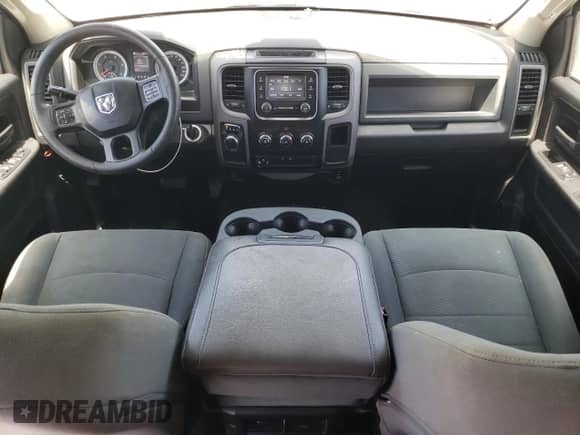 2015 Ram 1500 Tradesman z VIN 1C6RR6KMXFS624134, wystawiony jako Copart lot #65571285 z przebiegiem 213 586 mil mil oraz Szkoda całkowita • Salvage title. Historia ofert i sprzedaży dostępna na DreamBid. Obrazek 8.