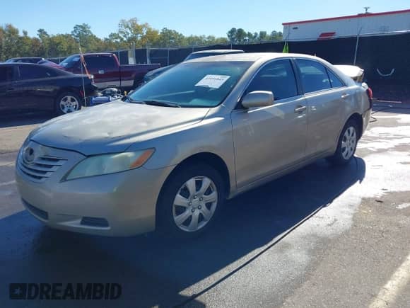 2008 Toyota Camry SE с VIN 4T1BE46K38U772437, выставлен на аукционе IAAI как лот 43491845 с пробегом 303 665 миль миль и . История ставок и продаж доступна на DreamBid. Изображение 2.