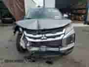 2025 Mitsubishi Outlander S z VIN JA4ARUAU4SU001743, wystawiony jako Copart lot #82145695 z przebiegiem 12 266 mil mil oraz Nie do naprawy • Non repairable. Historia ofert i sprzedaży dostępna na DreamBid. Obrazek 5.