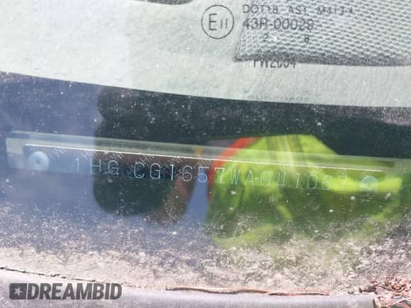 1998 Honda Accord EX z VIN 1HGCG1657WA041067, wystawiony jako IAAI lot #42879572 z przebiegiem Nie podano mil oraz . Historia ofert i sprzedaży dostępna na DreamBid. Obrazek 9.