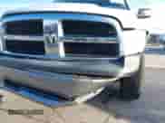 2011 Ram 1500 ST z VIN 3D7JB1EK1BG506911, wystawiony jako IAAI lot #41390919 z przebiegiem 64 689 mil mil oraz . Historia ofert i sprzedaży dostępna na DreamBid. Obrazek 6.