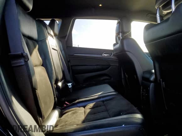 2019 Jeep Grand Cherokee Laredo E с VIN 1C4RJFAG9KC692733, выставлен на аукционе Copart как лот 49474115 с пробегом 84 981 миль миль и Списание • Salvage title. История ставок и продаж доступна на DreamBid. Изображение 10.