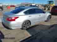 2016 Nissan Altima SV z VIN 1N4AL3AP2GC290619, wystawiony jako IAAI lot #41294648 z przebiegiem 242 741 mil mil oraz . Historia ofert i sprzedaży dostępna na DreamBid. Obrazek 4.