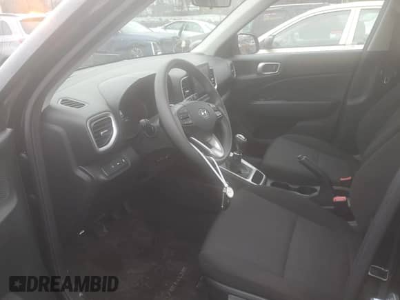 2020 Hyundai Venue SE с VIN KMHRB8A31LU018895, выставлен на аукционе Copart как лот 49052364 с пробегом 24 621 миль миль и Списание • Salvage title. История ставок и продаж доступна на DreamBid. Изображение 7.