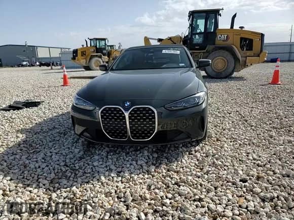 2023 BMW 4 Series 430i z VIN WBA23AT03PCL45532, wystawiony jako Copart lot #47592365 z przebiegiem 16 346 mil mil oraz Szkoda całkowita • Salvage title. Historia ofert i sprzedaży dostępna na DreamBid. Obrazek 10.