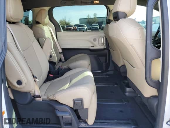 2024 Toyota Sienna Limited с VIN 5TDZRKEC3RS200330, выставлен на аукционе Copart как лот 84029504 с пробегом 11 670 миль миль и Списание • Salvage title. История ставок и продаж доступна на DreamBid. Изображение 11.