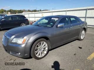 2011 Chrysler 300 C с VIN 2C3CA6CT1BH516793, выставлен на аукционе Copart как лот 85515815 с пробегом 21 821 миль миль и Списание • Salvage title. История ставок и продаж доступна на DreamBid. Изображение 1.