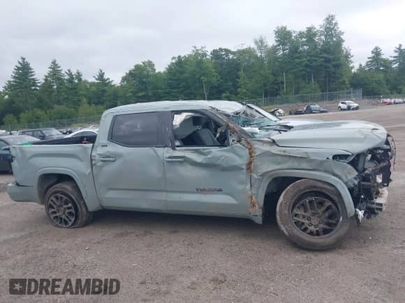 2024 Toyota Tundra SR5 с VIN 5TFLA5DB6RX182522, выставлен на аукционе IAAI как лот 43048617 с пробегом 17 236 миль миль и . История ставок и продаж доступна на DreamBid. Изображение 17.