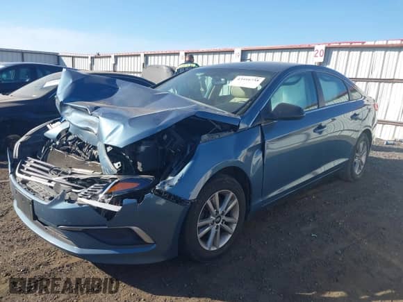 2016 Hyundai Sonata SE z VIN 5NPE24AF6GH294611, wystawiony jako IAAI lot #43416738 z przebiegiem 123 473 mil mil oraz . Historia ofert i sprzedaży dostępna na DreamBid. Obrazek 2.