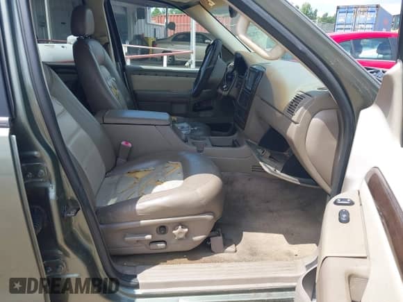 2002 Ford Explorer Eddie Bauer с VIN 1FMDU74W92UD60369, выставлен на аукционе IAAI как лот 42707630 с пробегом 143 676 миль миль и . История ставок и продаж доступна на DreamBid. Изображение 5.
