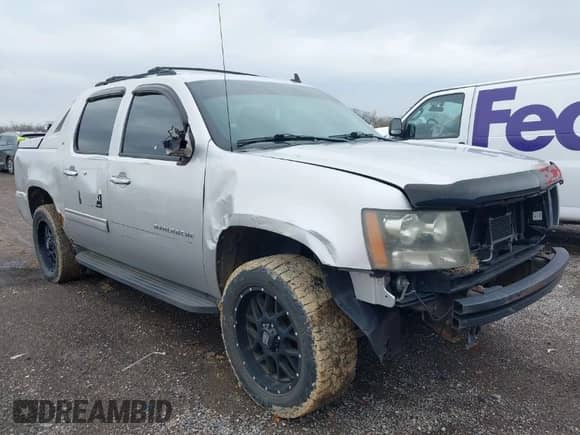 2011 Chevrolet Avalanche LT с VIN 3GNTKFE39BG212642, выставлен на аукционе IAAI как лот 41951335 с пробегом 221 950 миль миль и . История ставок и продаж доступна на DreamBid. Изображение 1.