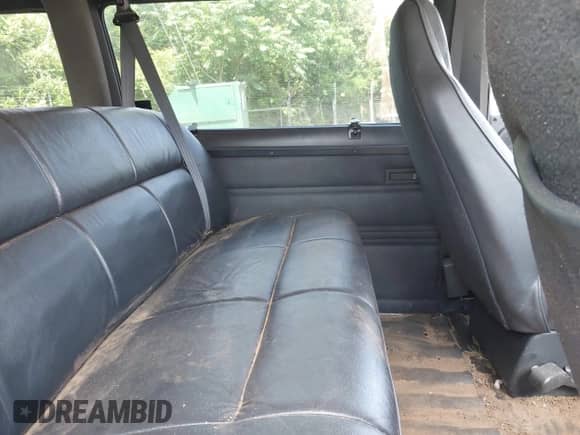 2001 Dodge Passenger with VIN 2B5WB35Z01K521693, listed as a IAAI auction lot 42443063 with 165,064 mi miles and . Bid and sale history available at DreamBid. Image 8.