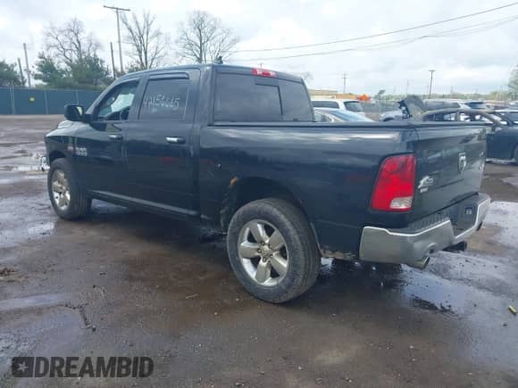 2014 Ram 1500 Big Horn z VIN 1C6RR7LT6ES175531, wystawiony jako IAAI lot #42156665 z przebiegiem 204 364 mil mil oraz . Historia ofert i sprzedaży dostępna na DreamBid. Obrazek 3.