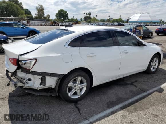 2020 Chevrolet Malibu LS with VIN 1G1ZC5STXLF111281, listed as a Copart auction lot 82130175 with 82,742 mi miles and Salvage title. Bid and sale history available at DreamBid. Image 3.