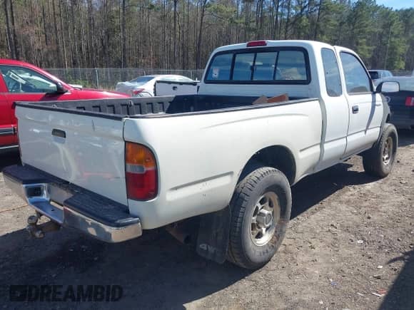 1997 Toyota Tacoma с VIN 4TAWN72N4VZ296572, выставлен на аукционе IAAI как лот 41672280 с пробегом 295 476 миль миль и . История ставок и продаж доступна на DreamBid. Изображение 4.