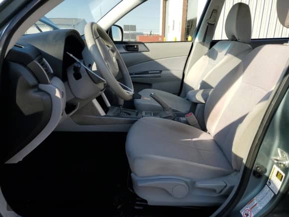 2012 Subaru Forester X z VIN JF2SHBBC4CH450018, wystawiony jako Copart lot #84604795 z przebiegiem 113 769 mil mil oraz Szkoda całkowita • Salvage title. Historia ofert i sprzedaży dostępna na DreamBid. Obrazek 7.