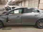 2017 Volvo S60 Inscription с VIN LYV402HK1HB129530, выставлен на аукционе IAAI как лот 41381620 с пробегом 53 031 миль миль и . История ставок и продаж доступна на DreamBid. Изображение 14.