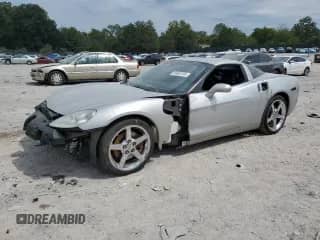 2005 Chevrolet Corvette с VIN 1G1YY24U355100830, выставлен на аукционе Copart как лот 80463185 с пробегом 127 918 миль миль и Списание • Salvage title. История ставок и продаж доступна на DreamBid. Изображение 1.