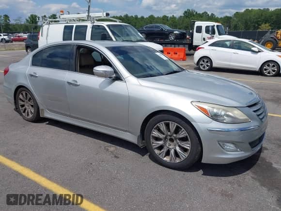 2012 Hyundai Genesis 4.6L с VIN KMHGC4DF0CU206780, выставлен на аукционе IAAI как лот 42646622 с пробегом 150 637 миль миль и . История ставок и продаж доступна на DreamBid. Изображение 1.