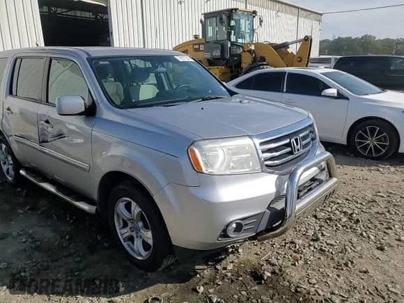 2015 Honda Pilot EX z VIN 5FNYF4H49FB050986, wystawiony jako Copart lot #70577545 z przebiegiem 102 025 mil mil oraz Szkoda całkowita • Salvage title. Historia ofert i sprzedaży dostępna na DreamBid. Obrazek 14.