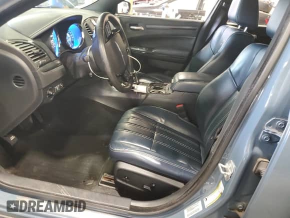 2014 Chrysler 300 S с VIN 2C3CCABG6EH355167, выставлен на аукционе Copart как лот 83768435 с пробегом 128 544 миль миль и Списание • Salvage title. История ставок и продаж доступна на DreamBid. Изображение 7.