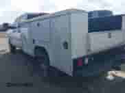2019 Chevrolet Silverado 2500HD Work Truck z VIN 2GB2CREG1K1221564, wystawiony jako IAAI lot #42362013 z przebiegiem 126 897 mil mil oraz . Historia ofert i sprzedaży dostępna na DreamBid. Obrazek 3.