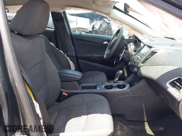 2018 Chevrolet Cruze LT с VIN 1G1BE5SM2J7218790, выставлен на аукционе IAAI как лот 42688408 с пробегом 133 863 миль миль и . История ставок и продаж доступна на DreamBid. Изображение 5.