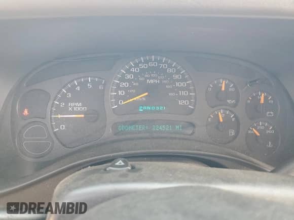 2004 Chevrolet Tahoe LT z VIN 1GNEK13TX4J198363, wystawiony jako Copart lot #70129815 z przebiegiem 224 521 mil mil oraz Szkoda całkowita • Salvage title. Historia ofert i sprzedaży dostępna na DreamBid. Obrazek 9.