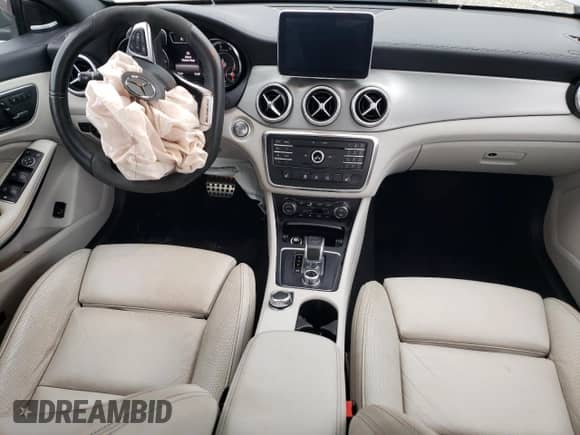 2016 Mercedes-Benz CLA 45 AMG с VIN WDDSJ5CB4GN315855, выставлен на аукционе Copart как лот 82032203 с пробегом Не указан миль и . История ставок и продаж доступна на DreamBid. Изображение 8.