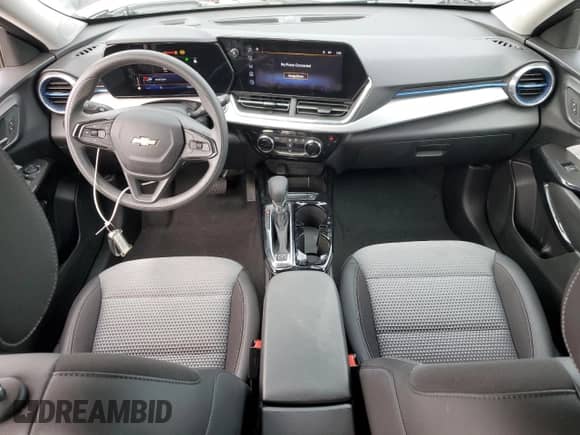 2025 Chevrolet Trax LT с VIN KL77LHEP8SC253298, выставлен на аукционе Copart как лот 87038955 с пробегом 10 221 миль миль и Чистый • Clean title. История ставок и продаж доступна на DreamBid. Изображение 8.