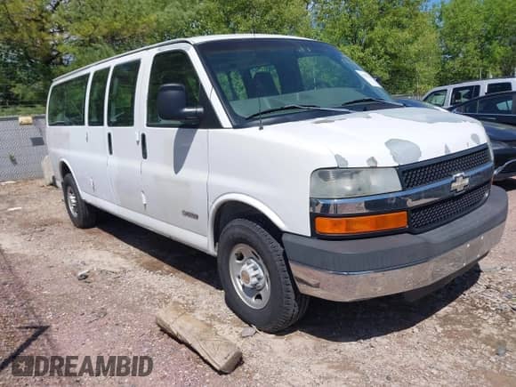 2003 Chevrolet Express Passenger with VIN 1GAHG39U331116872, listed as a IAAI auction lot 42273134 with 70,473 mi miles and . Bid and sale history available at DreamBid. Image 1.