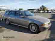 2002 BMW 5 Series 525i z VIN WBADS434X2GE10428, wystawiony jako Copart lot #78684644 z przebiegiem 183 737 mil mil oraz Szkoda całkowita • Salvage title. Historia ofert i sprzedaży dostępna na DreamBid. Obrazek 4.